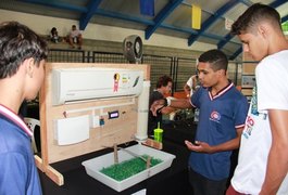 Escolas estaduais levam 17 projetos para Feira de Ciência e Tecnologia em Recife