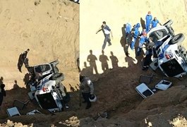 Carro da PM despenca 8 metros em buraco de obra e um soldado morre no ES