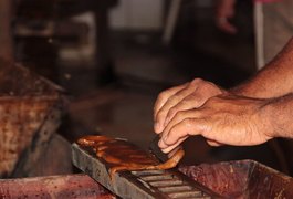 Com produtos à base de rapadura, engenho centenário mantém tradição em Água Branca