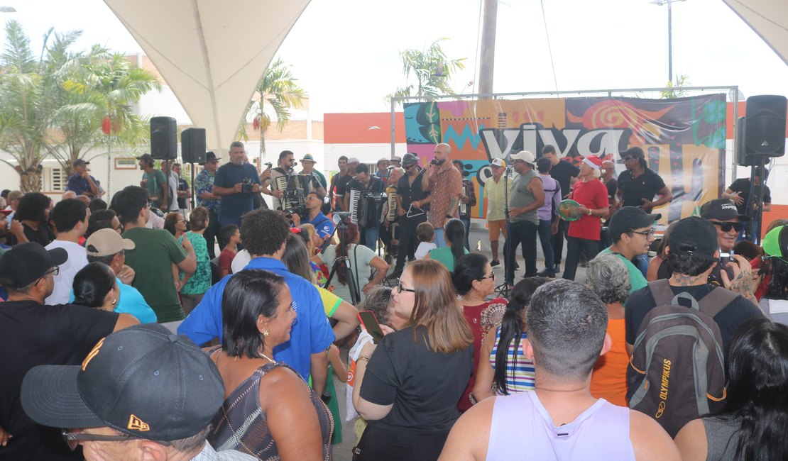 Forró anima a Praça Luiz Pereira Lima com Ed Gama e os Desgramados na Tenda Cultural Mestre Afrísio Acácio