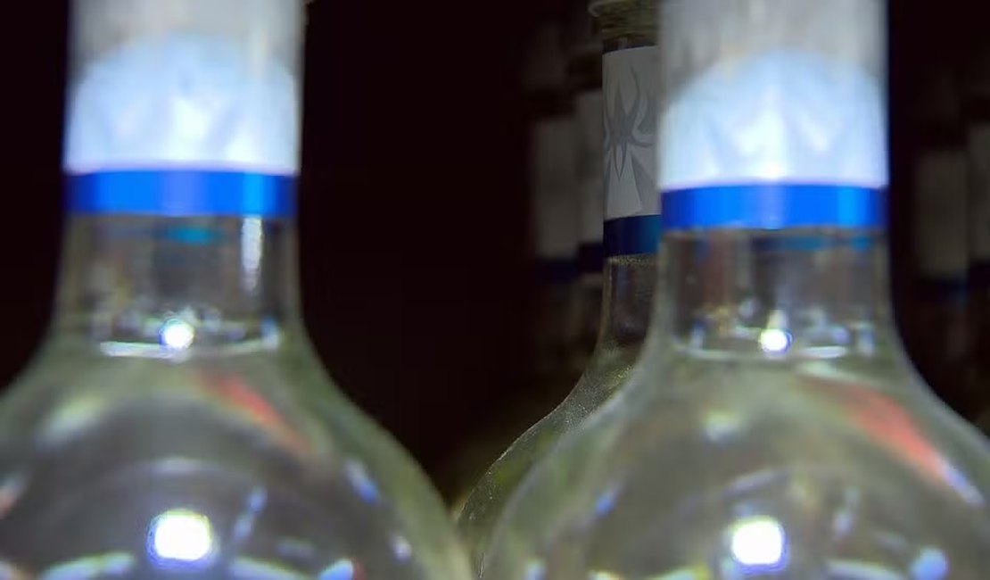 Intoxicação por metanol em bebidas: 1 pessoa morre e 8 são internadas em menos de 18 dias em SP