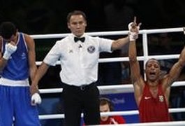 Robson Conceição vence francês e ganha o primeiro ouro para o boxe do Brasil