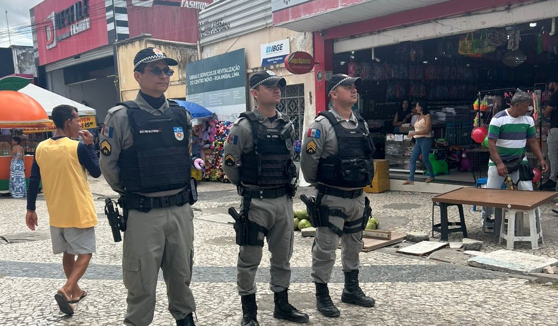 Reforço no policiamento garante mais segurança no Centro de Arapiraca no último dia do ano