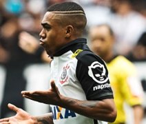 Corinthians bate o Joinville e mantém folga na liderança