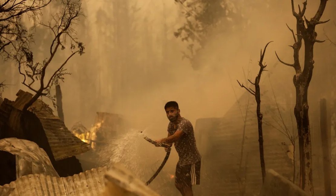 Chile decreta estado de catástrofe após incêndios florestais deixarem mortos