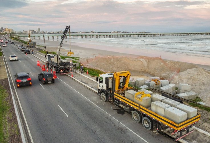 JHC dá ordem de serviço para obras de contenção marítima na praia do Sobral