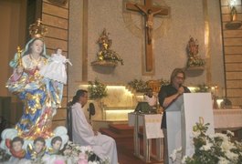 Festa da Padroeira inicia com missa solene e segue até dia 2