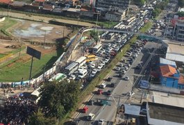 Estudantes liberam Fernandes Lima após protesto por transporte escolar