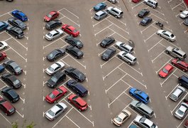 Estado não pode regulamentar estacionamento, decide STF