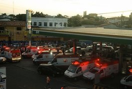 Moinho Motrisa: bombeiros retiram mais 3 carros debaixo do trigo durante a noite