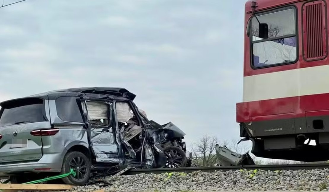 Ex-goleiro de Arsenal, Juventus e Liverpool morre após carro ser atingido por trem