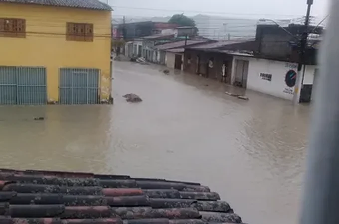 Defesa Civil alerta para risco de chuva intensa e possíveis deslizamentos no litoral norte de Alagoas
