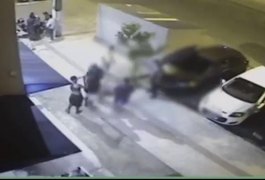 Jovem de 21 anos é assassinada com vários tiros próximo a UPA do Benedito Bentes, em Maceió