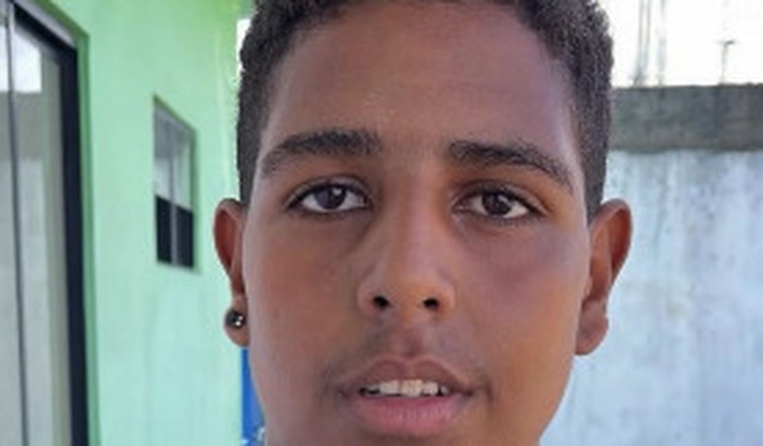 Adolescente de 16 anos é assassinado a tiros perto de galpão em Murici