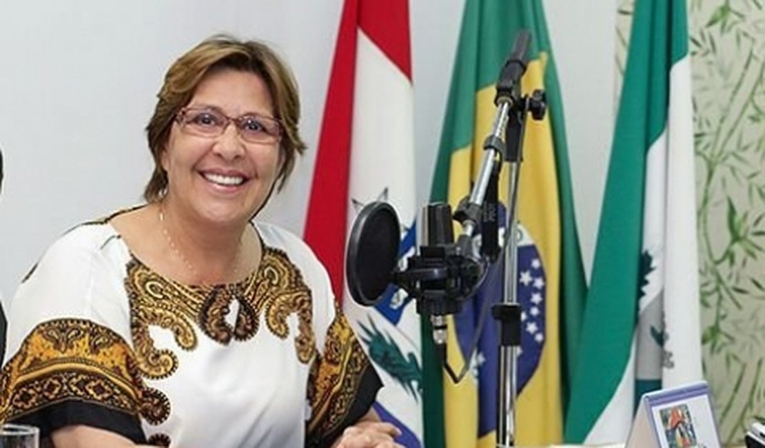 Prefeita Célia Rocha recebe o Título de Embaixadora do programa Agapi