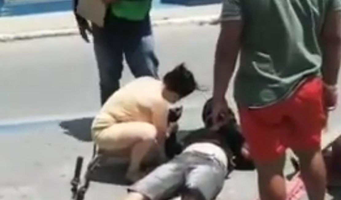 Vídeo. Socorrista de folga socorre vítima de acidente de moto em Arapiraca
