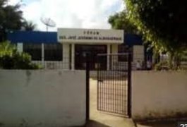 Suspeito de arrombamento do Fórum de Atalaia é baleado após confronto com PMs