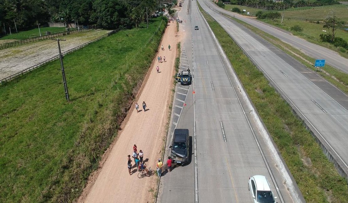 Grave acidente deixa uma pessoa morta e feridos em rodovia alagoana