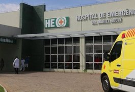 Bebê arapiraquense espancado pelo pai é transferido para o HGE respirando por aparelhos