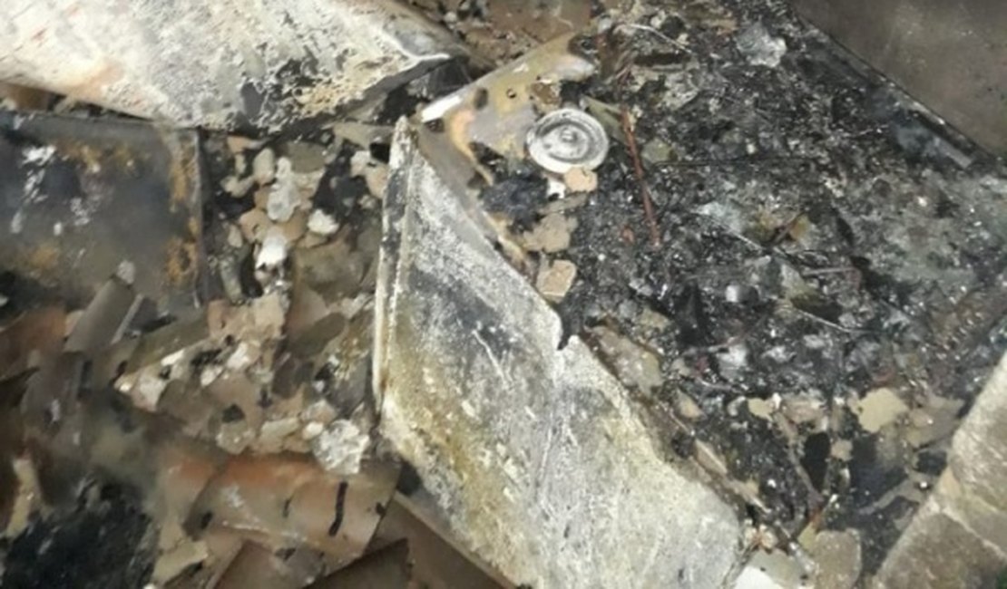 Incêndio deixa três residências totalmente destruídas no interior de Alagoas