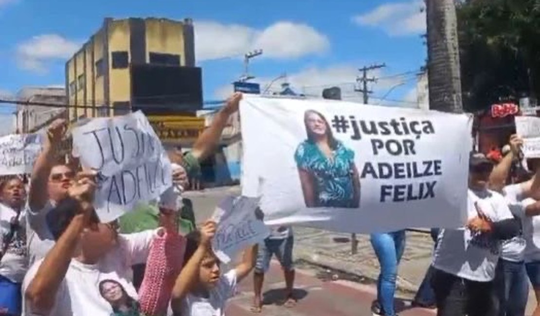 VÍDEO. Em busca de Justiça, familiares e amigos de mulher atropelada e morta fazem ato no centro de Arapiraca