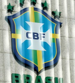 Projeto restringe participação em seleções brasileiras de futebol a atletas que atuam no país
