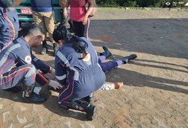 Homem a caminho do trabalho fica ferido em queda após 'garfo' de bicicleta quebrar, em Arapiraca