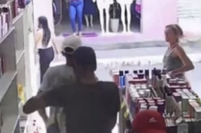 Ação rápida da Ronda do Bairro prende dois suspeitos após roubo de perfumes em Arapiraca