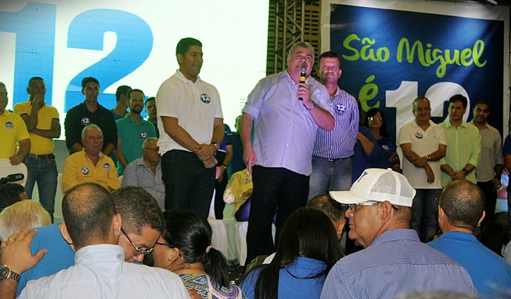 Em São Miguel dos Campos, convenções, reviravoltas e desistências