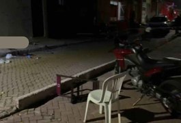 Trio que bebia em confraternização morre em ataque com mais de 100 tiros