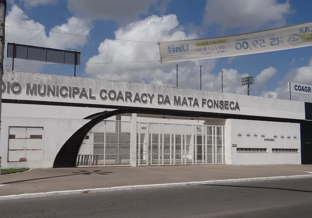Cambista é conduzido à Central de Polícia por venda de ingressos acima do preço para ASA x Goiatuba
