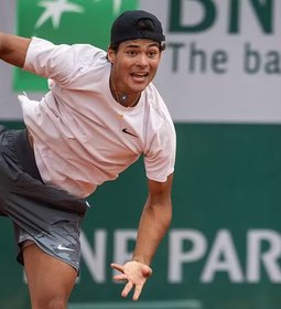 Guto Miguel fatura título de Roland Garros e se torna 1º brasileiro campeão juvenil do Grand Slam
