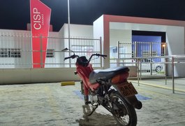 Guarnição da PM do Cisp de Craíbas recupera motocicleta com queixa de roubo na zona rural do município