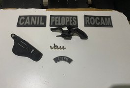 Advogado conhecido em Arapiraca é preso após ser flagrado com revólver em carro estacionado na contramão: 'Não sei de arma nenhuma'