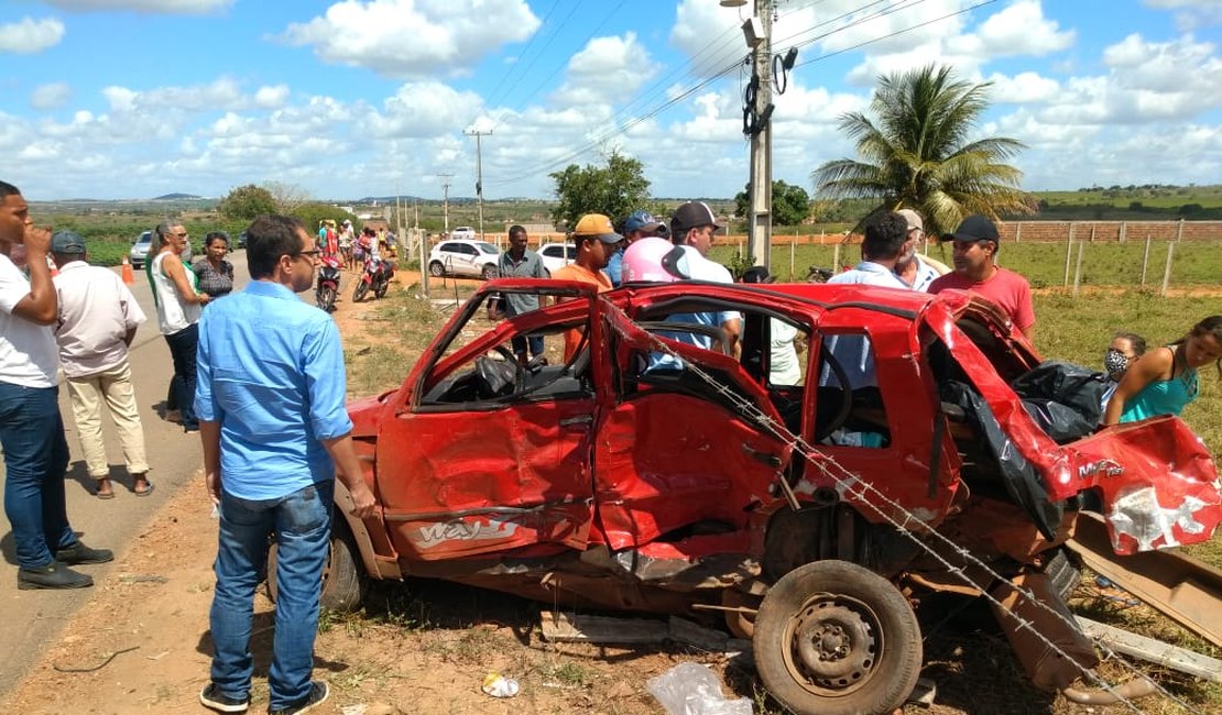 Vídeo. Prefeito de Belo Monte se envolve em acidente e deixa vítimas fatais, no Agreste