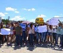 Prefeitura corta transporte para Palmeira e universitários se reunirão com prefeito nesta quinta