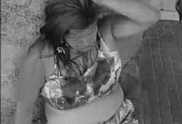 Mulher com criança no colo é esfaqueada pelo marido no Centro de Arapiraca