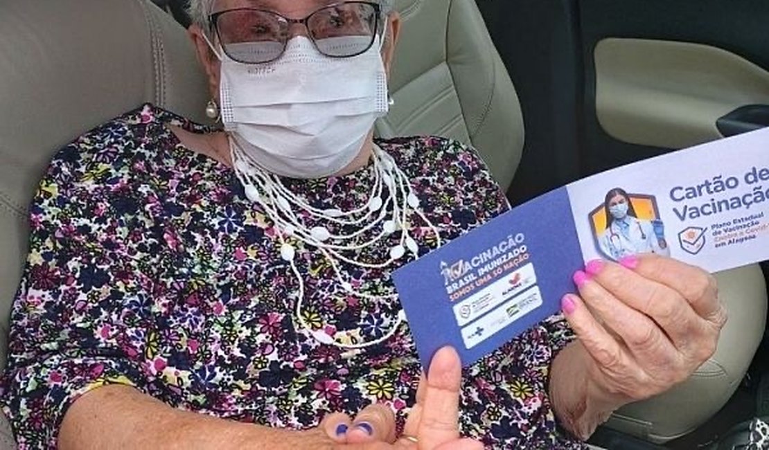 Idosos que perderam prazo da 2ª dose ainda podem se vacinar contra a Covid-19