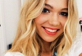 Celebridade australiana faz campanha contra manipulações nas redes sociais