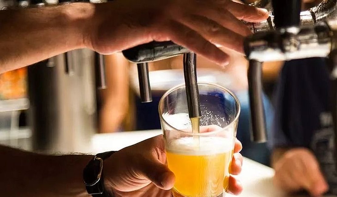 Consumo excessivo de álcool pode afetar a eficácia das vacinas contra Covid-19; entenda