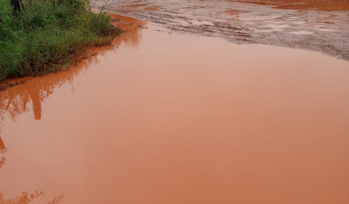 Moradores da zona rural de Olho D'Água Grande denunciam estradas sem condições de trafegar