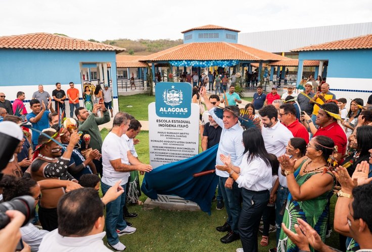 Após 36 anos de espera, Governo de Alagoas entrega Escola Indígena Itapó, em São Sebastião