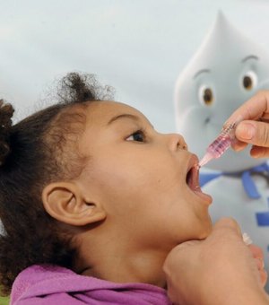 Sete em cada dez crianças aptas não foram vacinadas contra a pólio a uma semana do fim da campanha