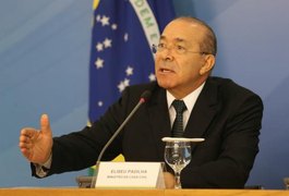 Planalto está preparado para possível nova denúncia contra Temer, diz Padilha
