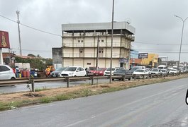 Óleo derramado na pista, entre Taquarana e Arapiraca, ﻿provoca 11 quedas de moto