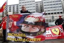 Mulher de Schumacher pede que imprensa 'deixe a família em paz'