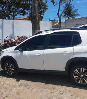 Polícia recupera carro que foi alugado por quadrilha e depois vendido em Maceió