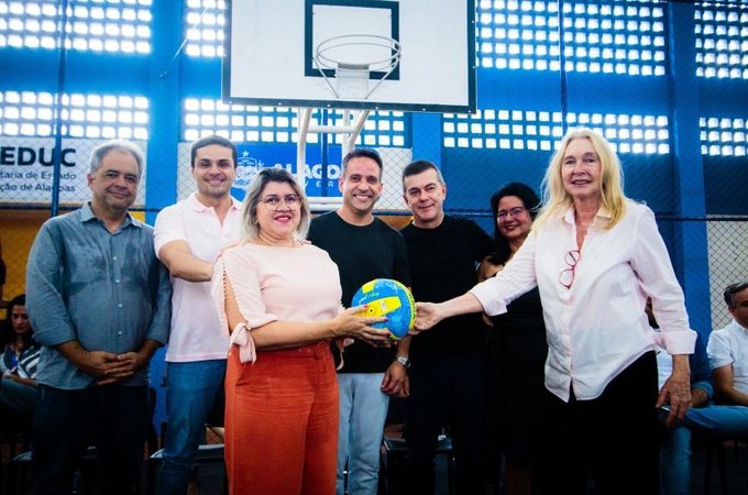 Governador Paulo Dantas entrega ginásio e revitalização da Escola Estadual em Maceió