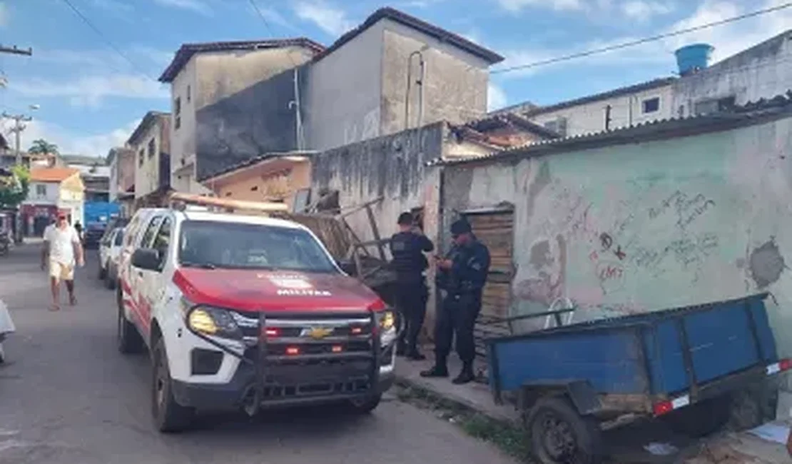 Homem é encontrado morto dentro de residência em Palmeira dos Índios