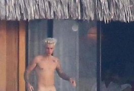 Justin Bieber é clicado sem roupa por paparazzi na Polinésia